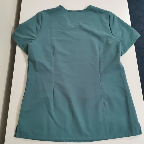 Women's FIGS Casma Three-Pocket Scrub Top | Color Cactus | Size S - Picture 8 of 14